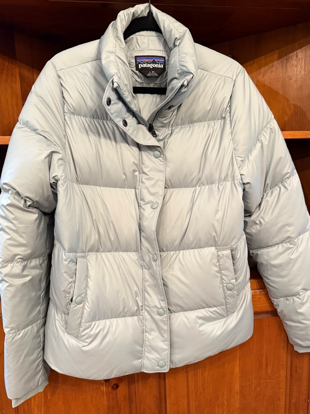 Patagonia Women's Light Gray Quilted Puffer Jacket